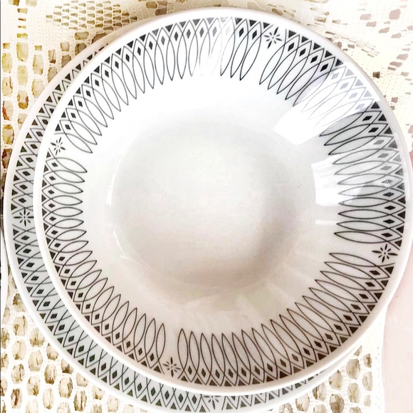 Mid Century Modern Breakfast Set - Picture 5 of 5